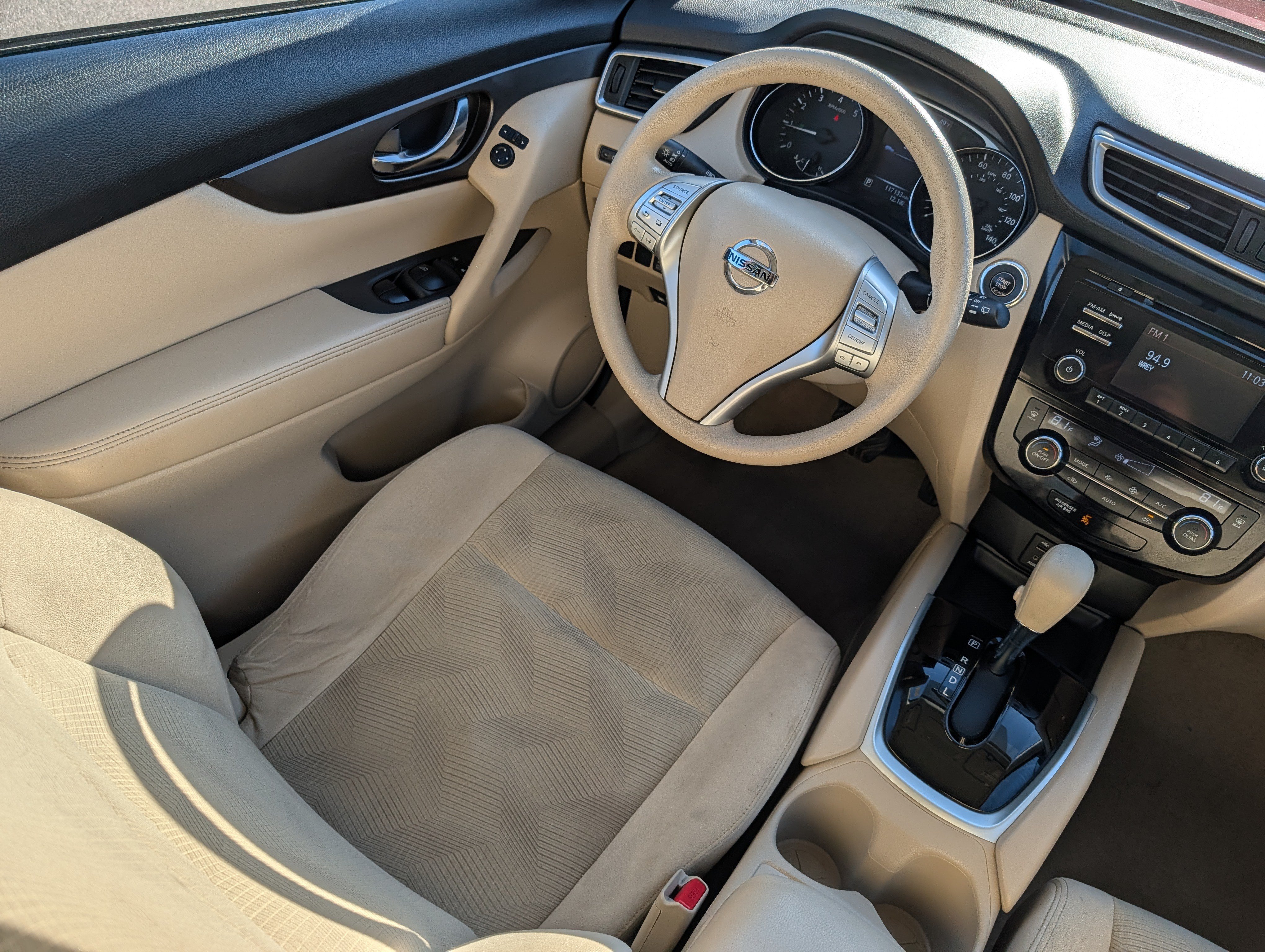 Used 2014 Nissan Rogue SV AWD/4WD image 9