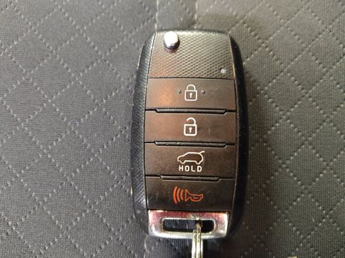 Used 2020 Kia Sorento FWD V6 image 32