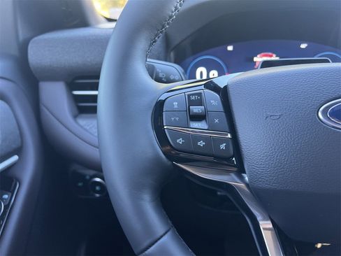 New 2026 Ford Explorer Platinum image 10