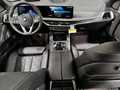 New 2026 BMW X5 xDrive50e image 13
