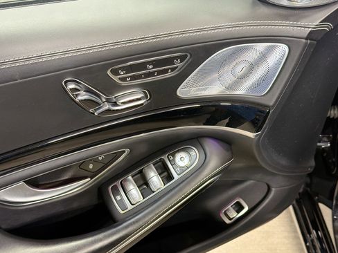 Used 2020 Mercedes-Benz Maybach S 560 4MATIC image 23