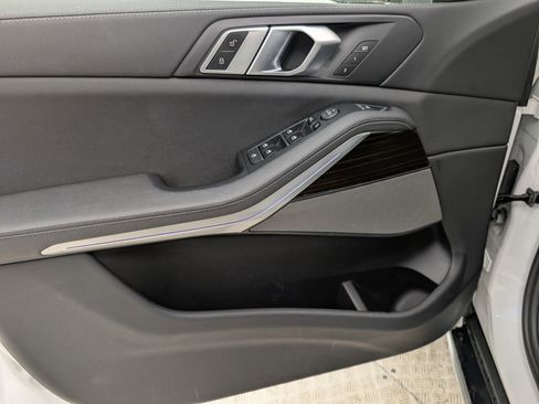 Used 2021 BMW X5 xDrive40i w/ Premium Package image 14