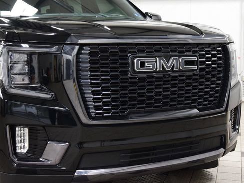 Used 2024 GMC Yukon Denali Ultimate AWD/4WD image 13