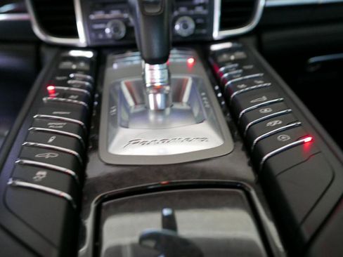 Used 2012 Porsche Panamera Turbo S image 21