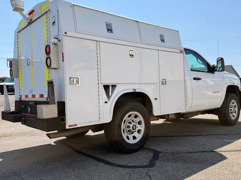 Used 2013 Chevrolet Silverado 3500 W/T RWD image 4