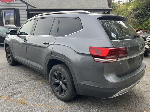 Used 2018 Volkswagen Atlas SE image 3