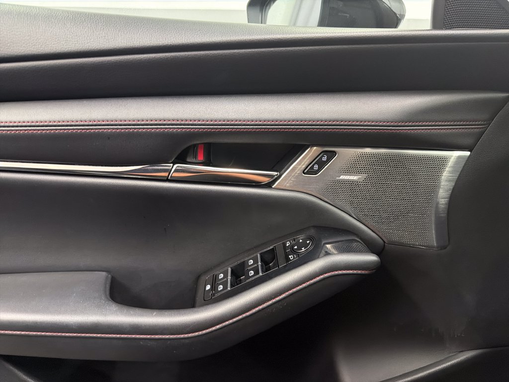 Used 2023 MAZDA MAZDA3 s FWD image 31