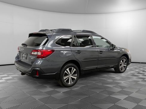 Used 2018 Subaru Outback 3.6R Limited image 5