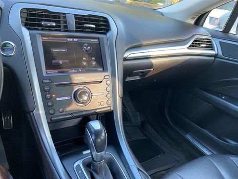 Used 2016 Ford Fusion Titanium FWD image 12