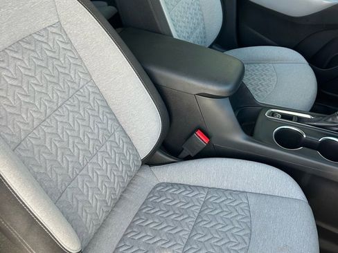 Used 2024 Chevrolet Equinox LT image 17