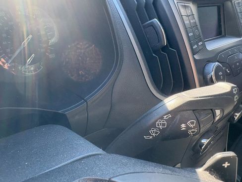 Used 2016 Ford Edge SE image 15