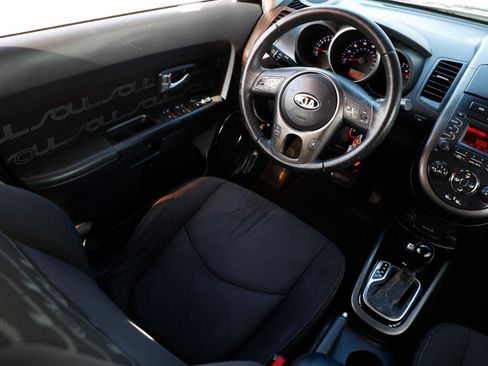 Used 2012 Kia Soul + image 20