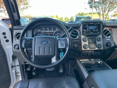 Used 2016 Ford F250 Lariat w/ Lariat Ultimate Package AWD/4WD image 16