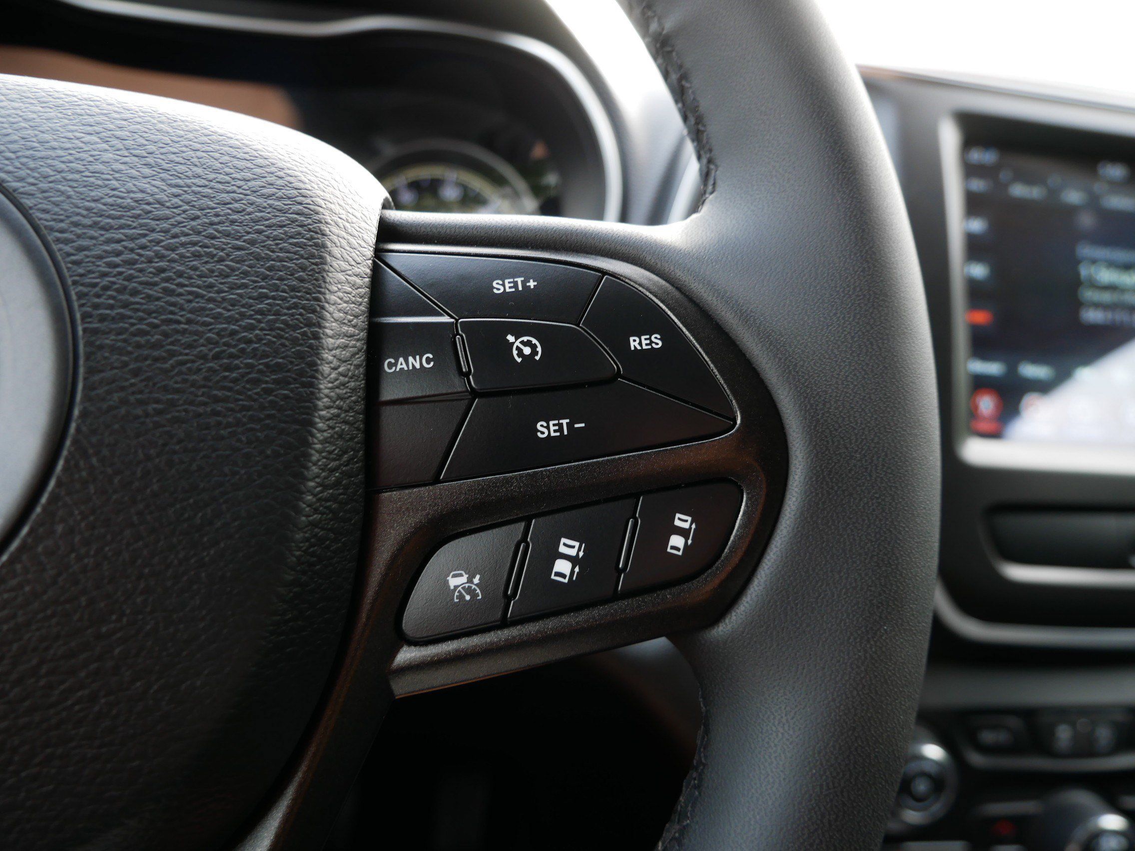 Used 2022 Jeep Cherokee Trailhawk w/ Premium Leather Package AWD/4WD image 29