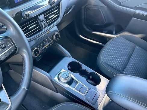 Certified 2023 Ford Escape Active AWD/4WD image 16