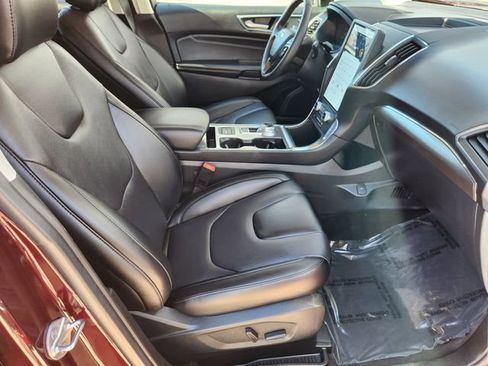 Used 2022 Ford Edge Titanium AWD/4WD image 12