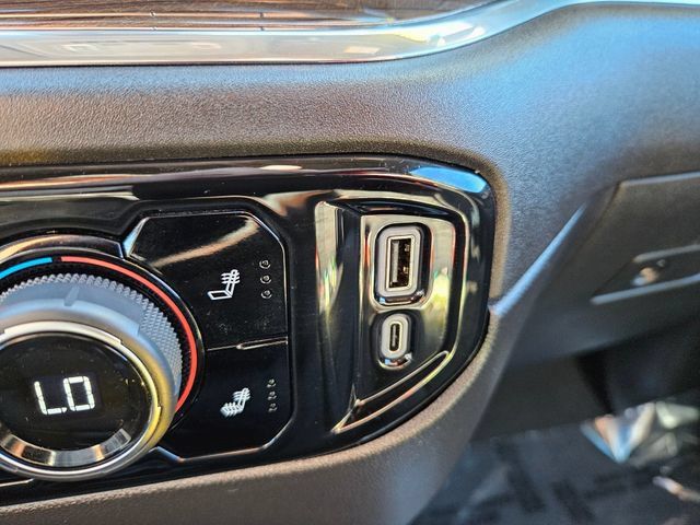 Used 2024 Chevrolet Silverado 1500 RST w/ Max Trailering Package AWD/4WD image 34