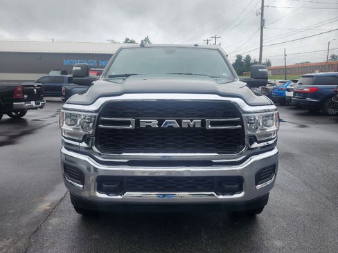 Used 2024 RAM 2500 Tradesman w/ Chrome Appearance Group image 15