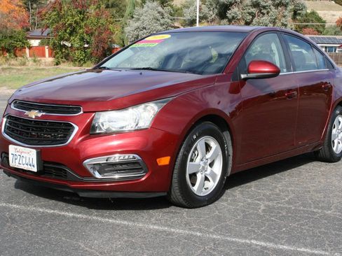 Used 2016 Chevrolet Cruze LT image 8