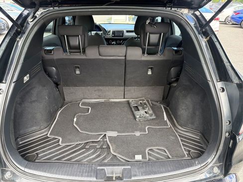 Used 2019 Honda HR-V Sport image 11