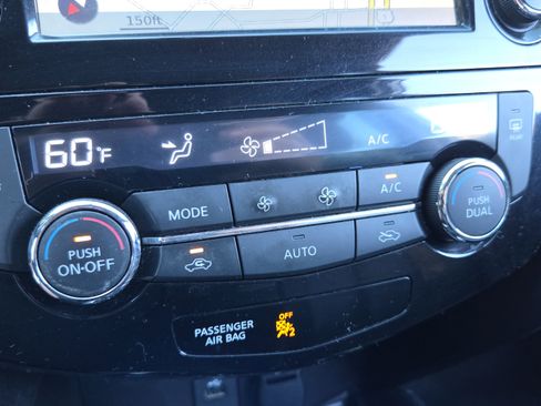 Used 2016 Nissan Rogue SL w/ SL Premium Package image 20