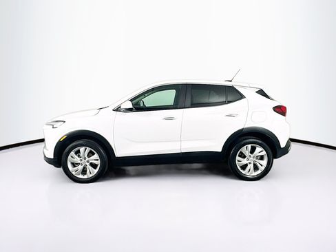Used 2025 Buick Encore GX Preferred AWD/4WD image 4