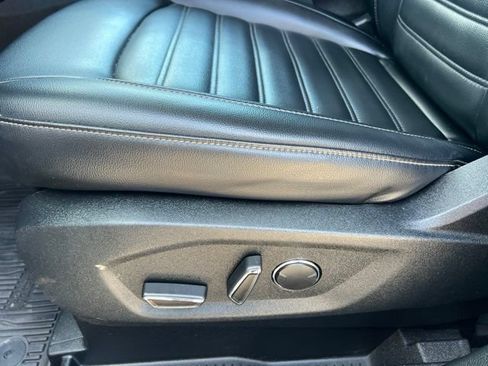 Used 2019 Ford Edge SEL w/ Equipment Group 201A AWD/4WD image 23