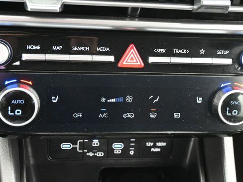 Used 2025 Hyundai Tucson SEL AWD/4WD image 16