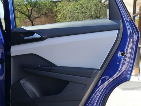 Used 2023 Volkswagen Taos SE image 26