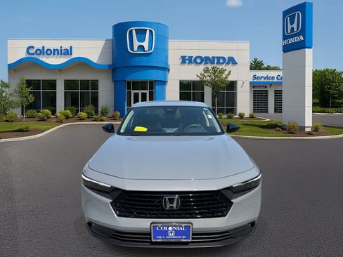 Used 2025 Honda Accord SE image 10