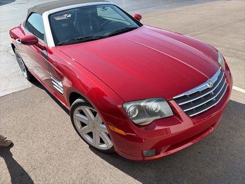 Used 2005 Chrysler Crossfire Limited RWD image 2
