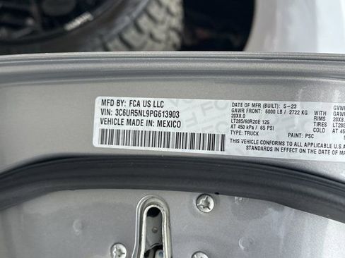 Used 2023 RAM 2500 Laramie w/ Night Edition image 37