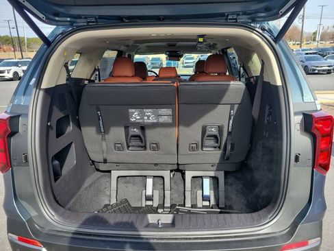 New 2026 Kia Carnival SX image 9