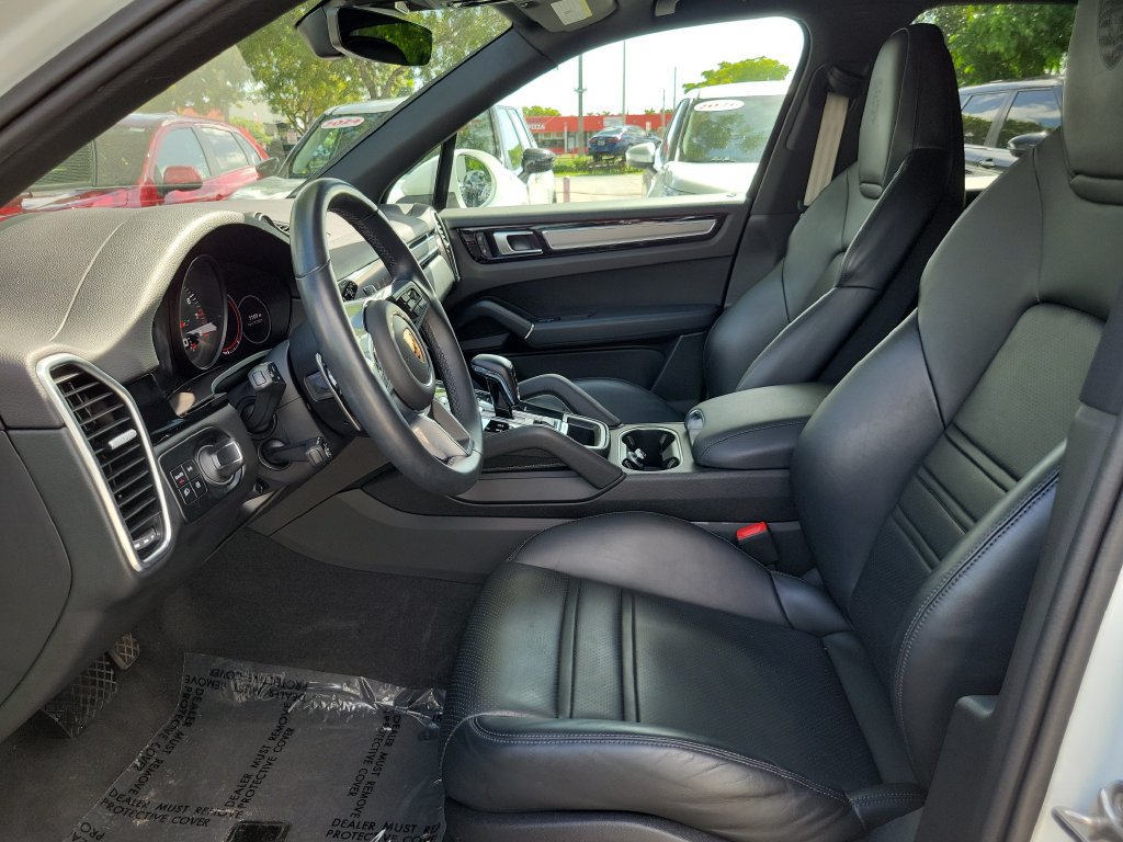 Used 2023 Porsche Cayenne Platinum Edition AWD/4WD image 24