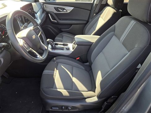 Used 2025 Chevrolet Blazer LT image 13