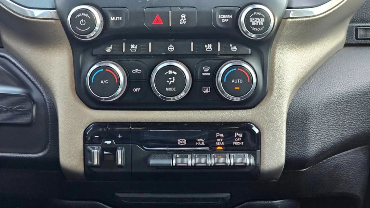 Used 2019 RAM 3500 Laramie AWD/4WD image 31