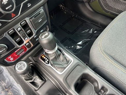 Used 2024 Jeep Wrangler Unlimited Sport AWD/4WD image 18