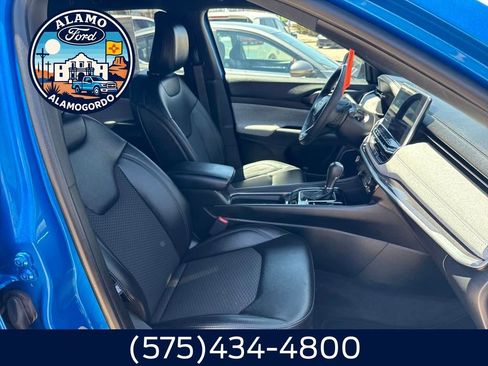 Used 2024 Jeep Compass Latitude image 23