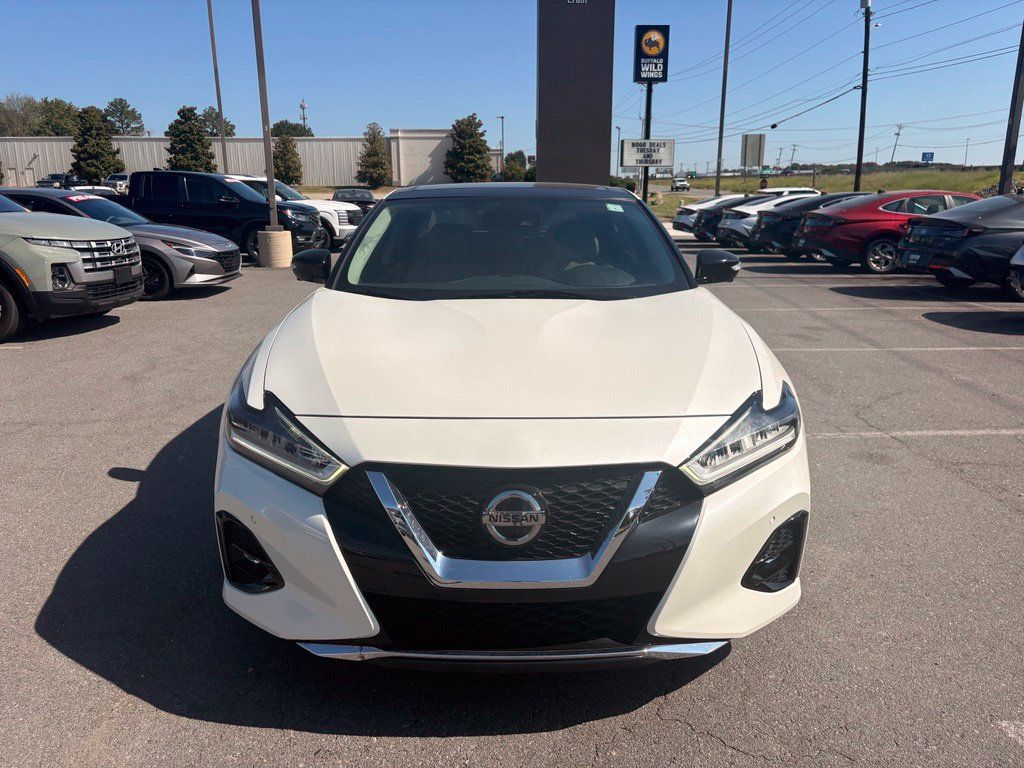 Used 2019 Nissan Maxima Platinum w/ Sport Mat Group FWD image 2