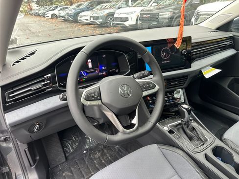 New 2026 Volkswagen Jetta SE image 6