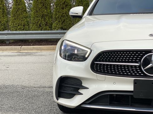 Used 2022 Mercedes-Benz E 450 E 450 w/ Driver Assistance Package image 18