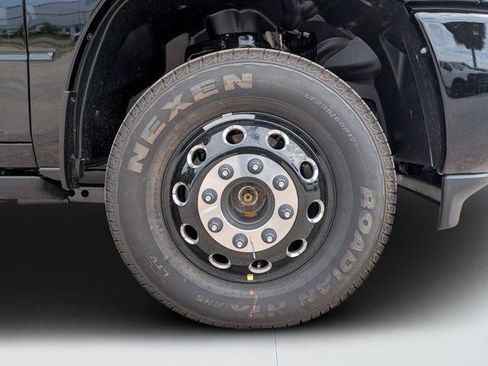 New 2026 RAM 3500 Laramie AWD/4WD image 10