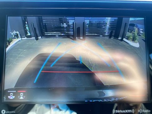 Used 2021 Toyota Venza XLE w/ Softex Package image 20