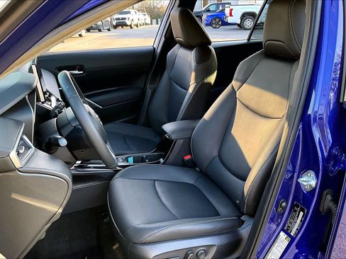 Certified 2024 Toyota Corolla Cross XLE image 8