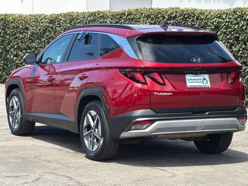 Used 2025 Hyundai Tucson SEL FWD image 6