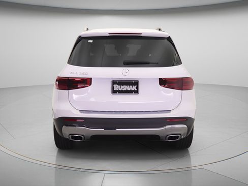 New 2026 Mercedes-Benz GLB 250 image 3