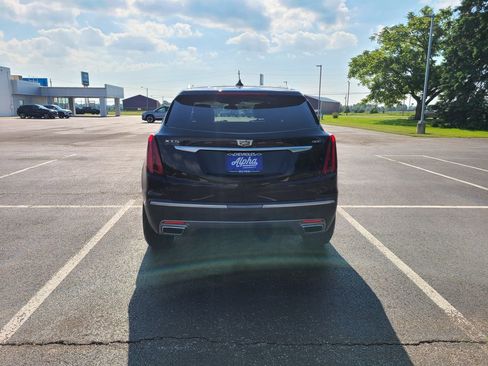 Used 2021 Cadillac XT5 Premium Luxury w/ LPO, Floor Liner Package FWD image 6