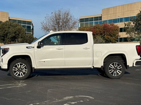 Used 2022 GMC Sierra 1500 AT4 w/ AT4 Premium Package image 7