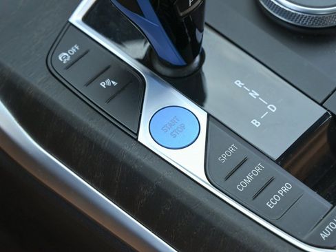 Used 2023 BMW i4 eDrive40 w/ M Sport Package image 33