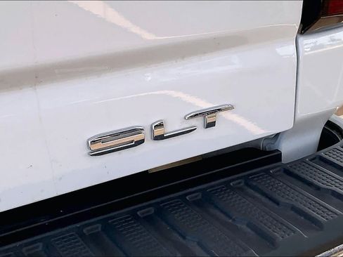 Used 2024 GMC Sierra 3500 SLT w/ SLT Premium Package AWD/4WD image 9